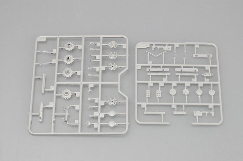 Trumpeter 07265 German Pz.Kpfw KV-1 756( r ) tank 1/72 – imagen 5