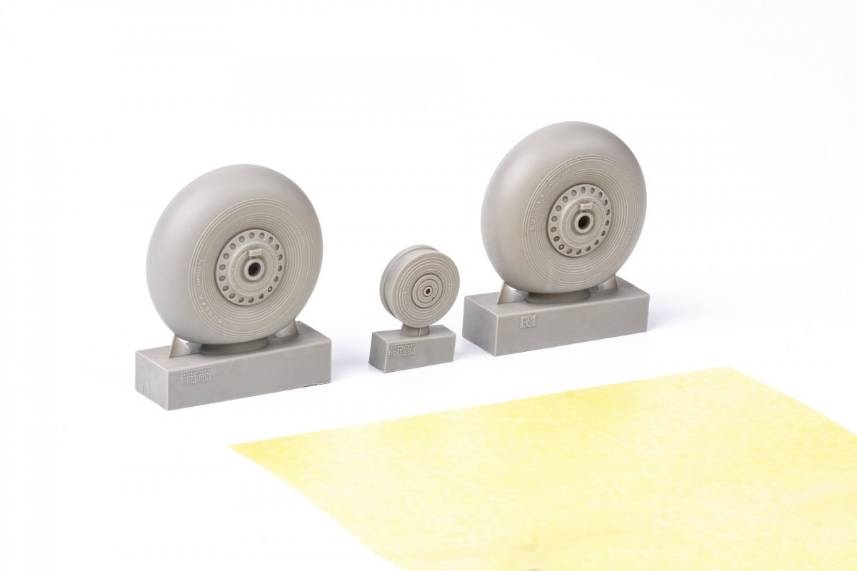 Eduard 648656 Lancaster B Mk.I wheels HKM 1/48 – image 4