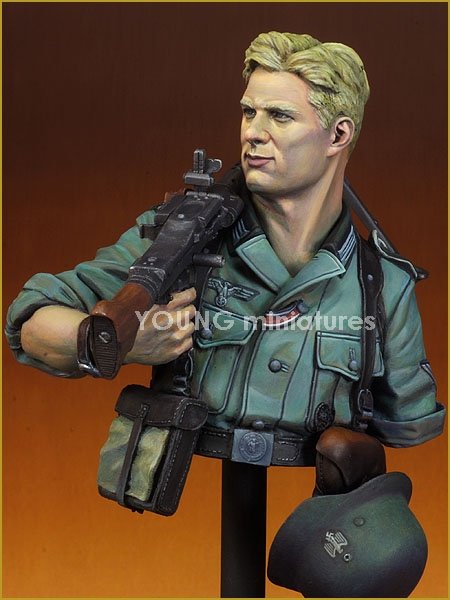 Young Miniatures YM1829 GERMANMG34 GUNNER 1941 1/10 – immagine 3
