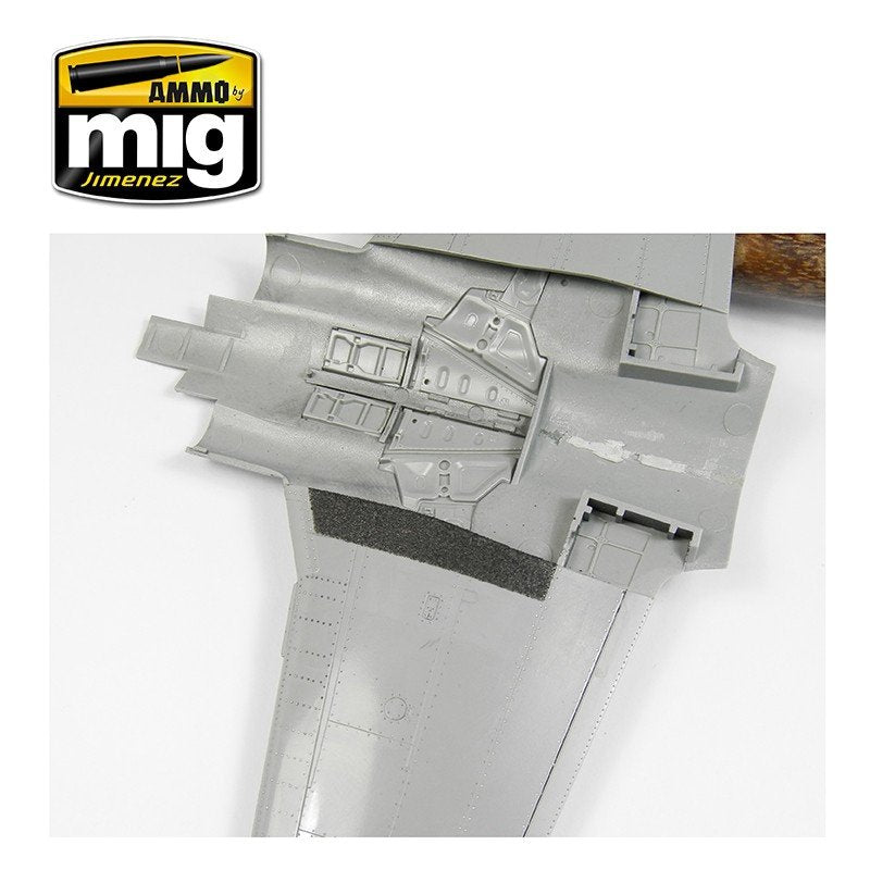 Ammo of Mig 2034 ANTI-SLIP PASTE - BLACK COLOR FOR 1/72 &amp;amp; 1/48 – image 14