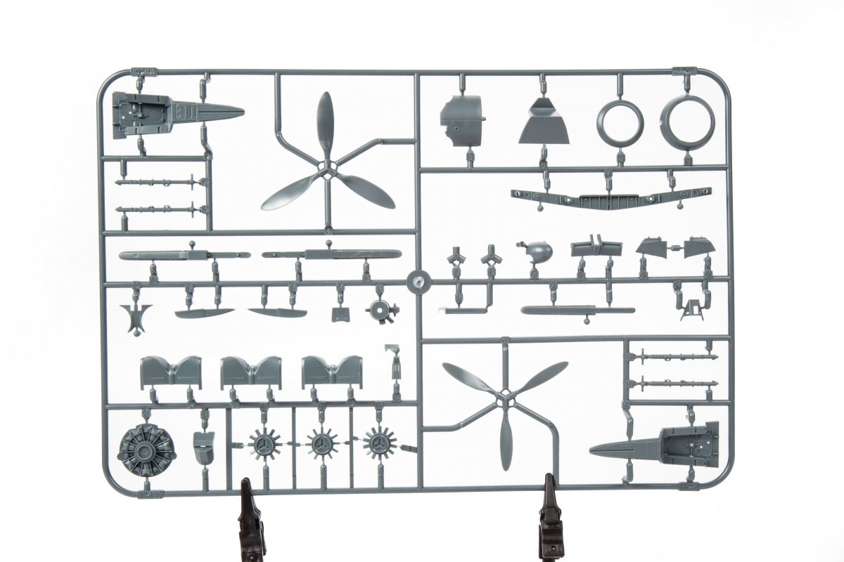 Eduard 82138 Fw 190A-7 ProfiPack Edition 1/48 – imagen 7