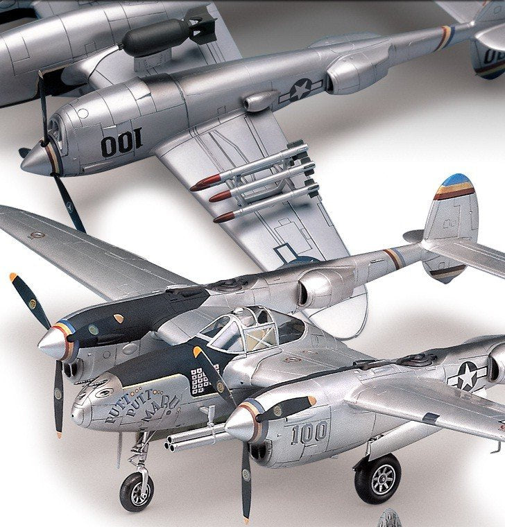 Academy 12282 P-38J LIGHTNING VERSION COMBINÉE 1/48 – image 2