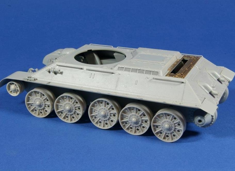 Panzer Art RE35-171 UZTM type wheels for T-34 1/35 – imagen 2