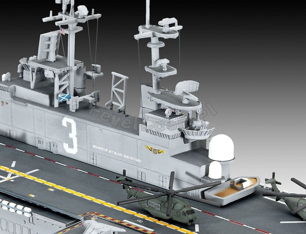 Revell 05178 Porte-avions d&amp;#39;assaut USS WASP CLASSE 1/700 – image 3