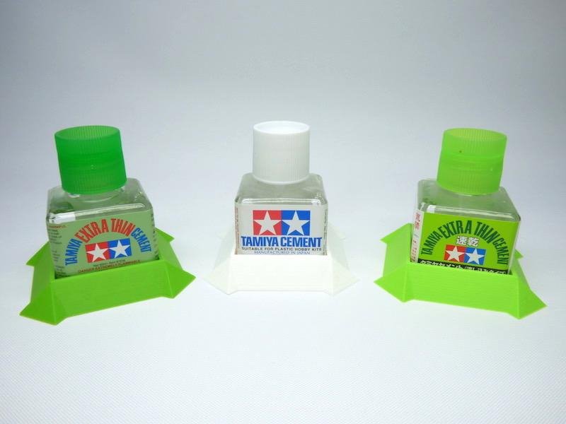 Ultimate Modelling UMP068 Ultimate Glue Bottle Holder (for Tamiya) White – zdjęcie 2