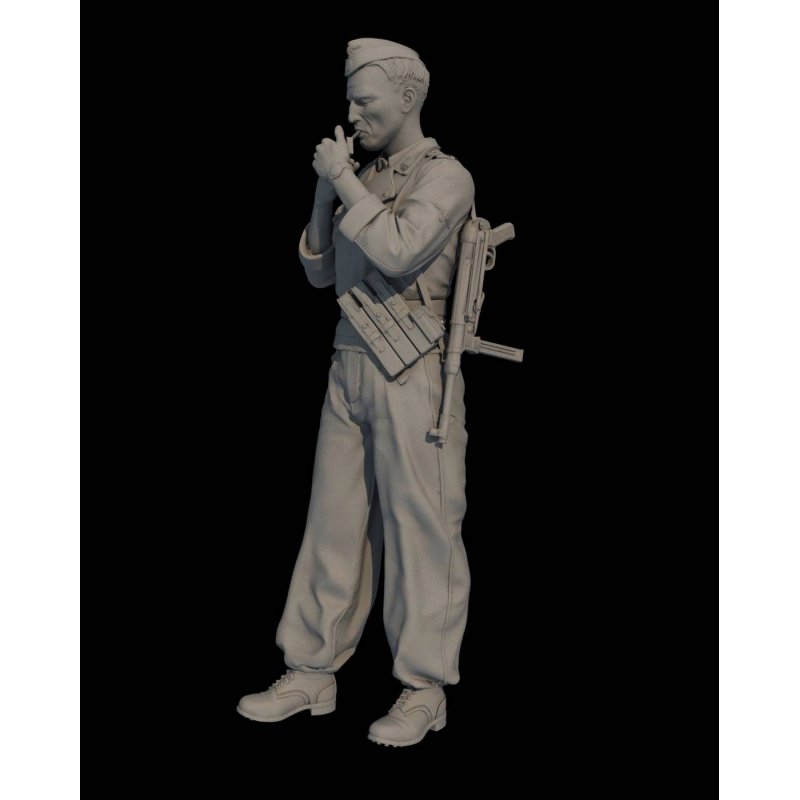 Panzer Art FI35-091 Waffen-SS tanker lighting a cigarette 1/35 – imagen 2