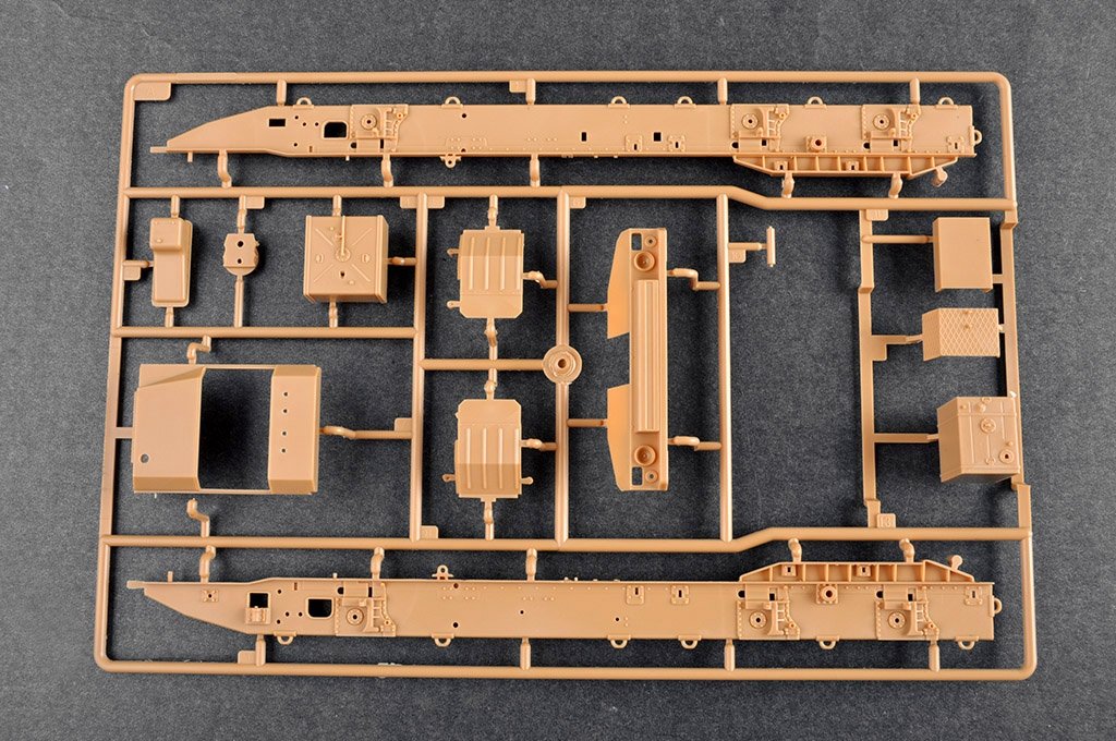 Trumpeter 01086 BAZ-6403 with ChMZAP-9990-071 trailer 1/35 – imagen 12