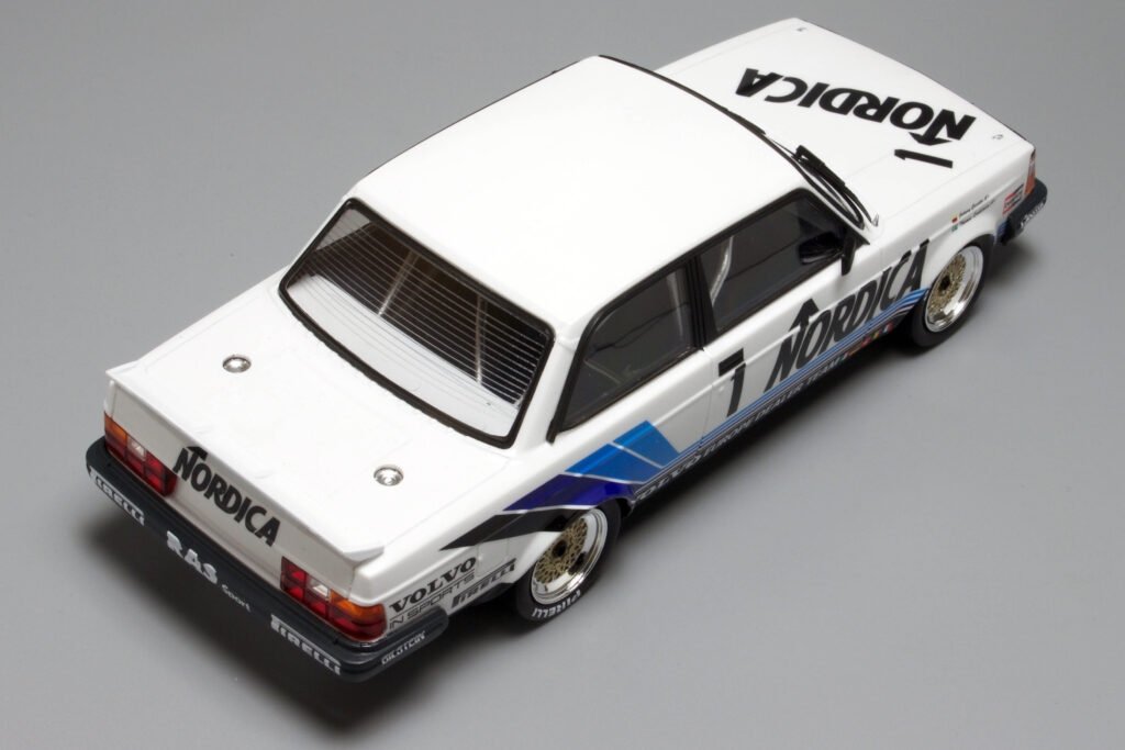 NuNu PN24013 Volvo 240 Turbo &amp;#39;86 ETCC Hockenheim Winner 1/24 – imagen 6