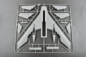 Trumpeter 01695 Soviet Tu-22 &amp;quot;Blinder&amp;quot; tactical bomber 1/72 – imagen 8
