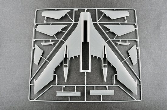 Trumpeter 01695 Soviet Tu-22 &amp;quot;Blinder&amp;quot; tactical bomber 1/72 – imagen 8