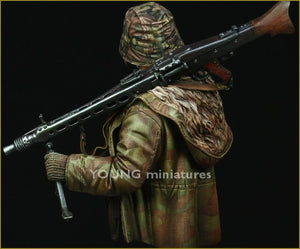 Young Miniatures YM1822 Waffen SS MG-42 Gunner Ardennes 1944 1/10 – imagen 3