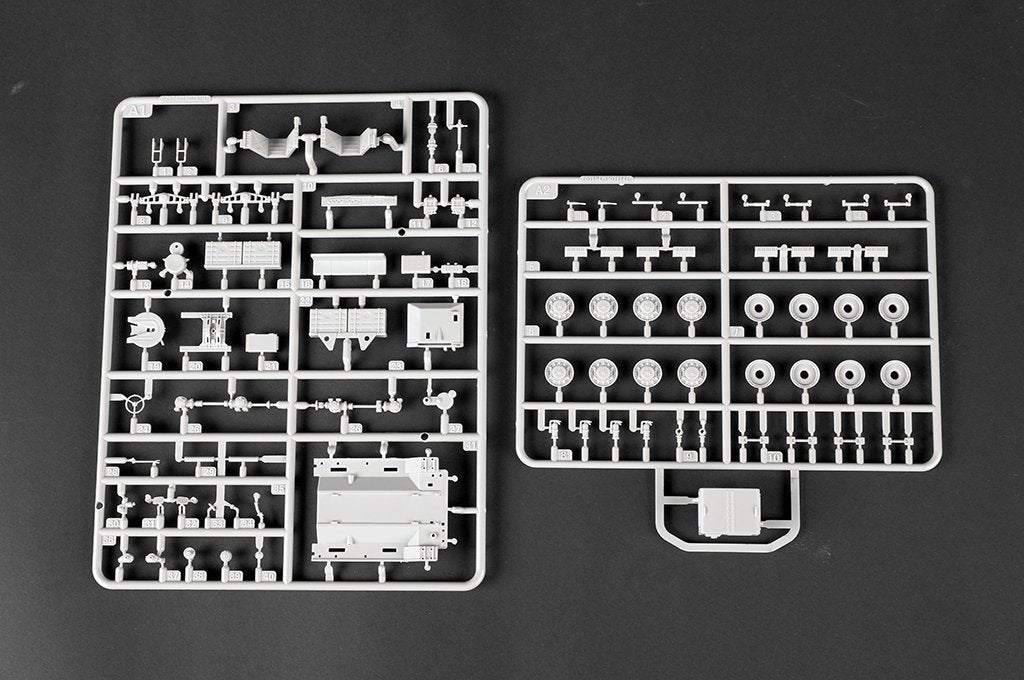 Trumpeter 07195 MAZ-537G Late production type with MAZ/ChMZAP-5247G semitrailer 1/72 – imagen 10