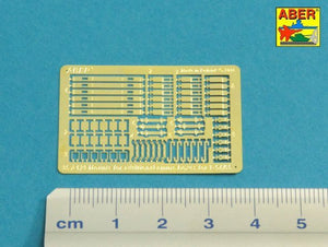 Aber 35A129 Mounts for additional ammunition boxes used on Soviet tanka like: T-54; T-55 or T-62 1/35 – Bild 2