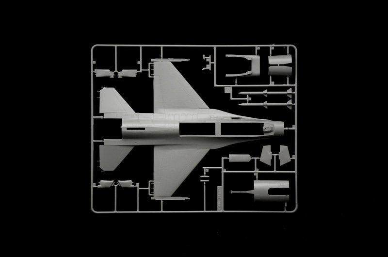 Italeri 2825 F-16C Fighting Falcon 1/48 – zdjęcie 10