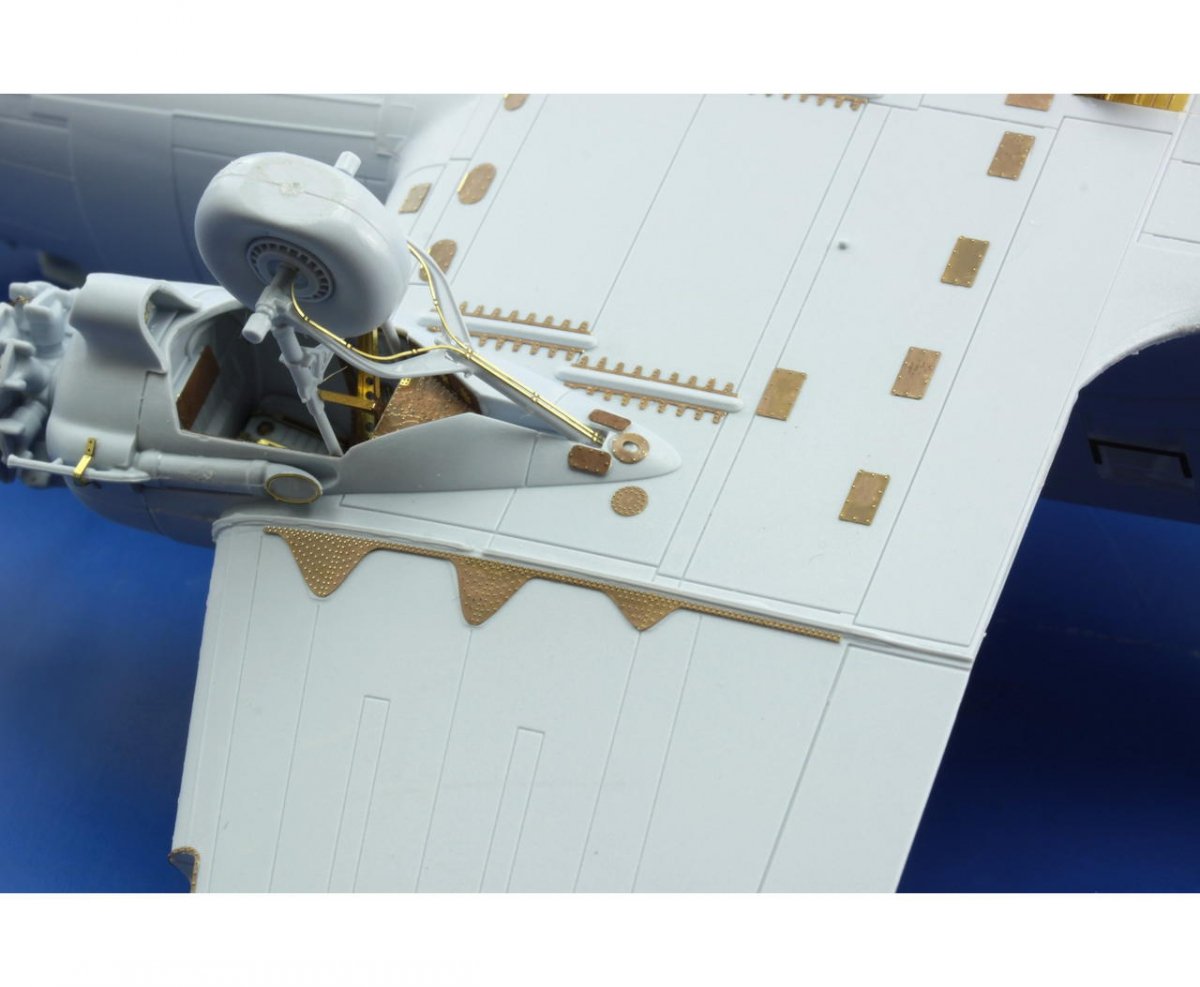 Eduard 72590 C-47 surface panels 1/72 AIRFIX – Bild 6