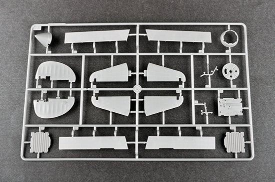 Trumpeter 03227 P-40F War Hawk 1/32 – image 5