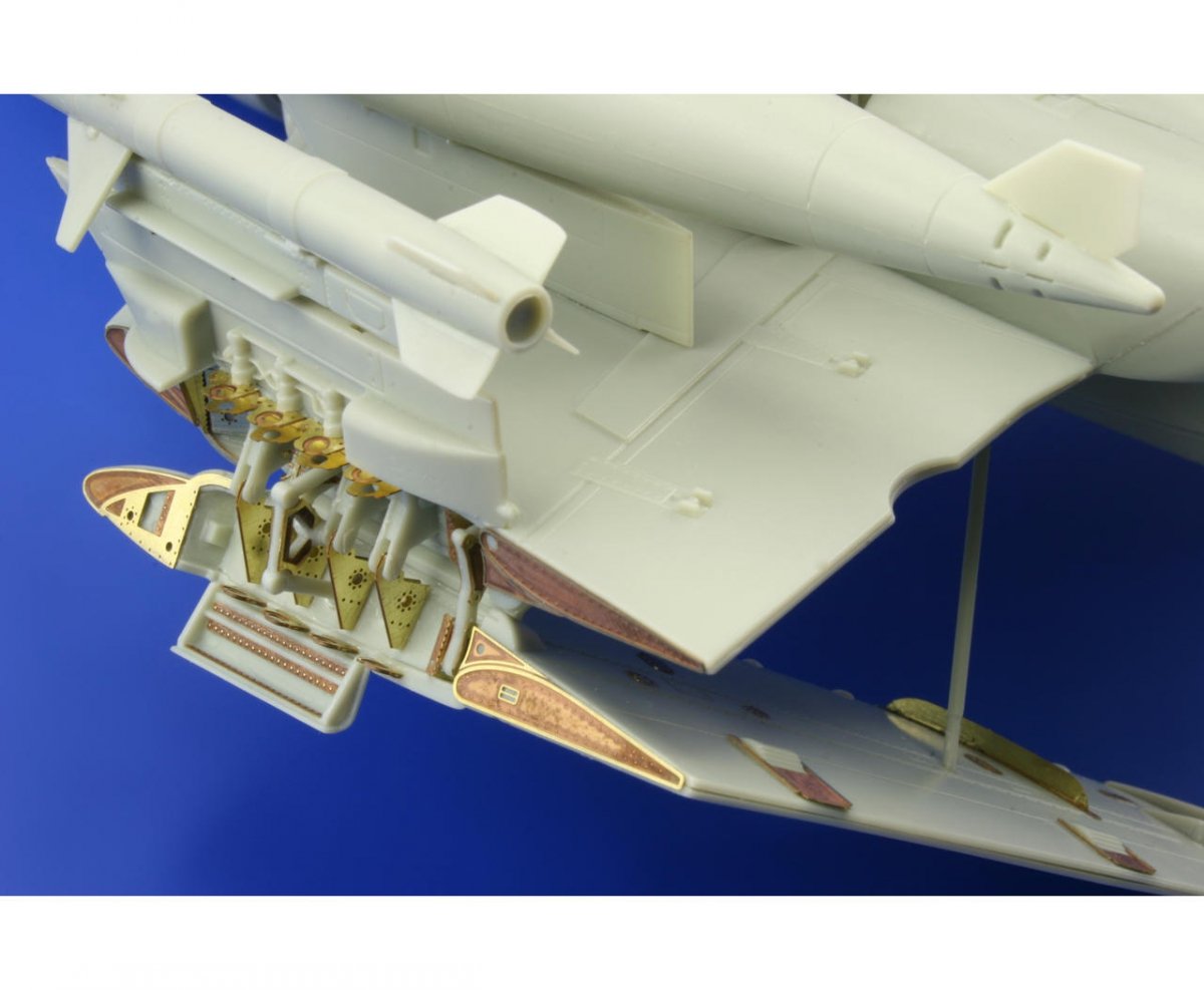 Eduard 48680 EA-6B wing fold 1/48 Kinetic – Bild 3