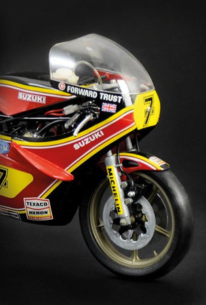 Italeri 4644 Suzuki RG 500 XR27 1/9 – immagine 4