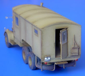 Attack 72817 TATRA T-111-8000 Kundediensttruppwagen 1/72 – imagen 2