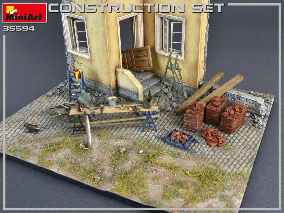 MiniArt 35594 Construction Set Kit: Ladders, Table, Buckets, Bricks, Cart, Anvil, Beams, Jack Stand &amp;amp; Tools 1/35 – imagen 4