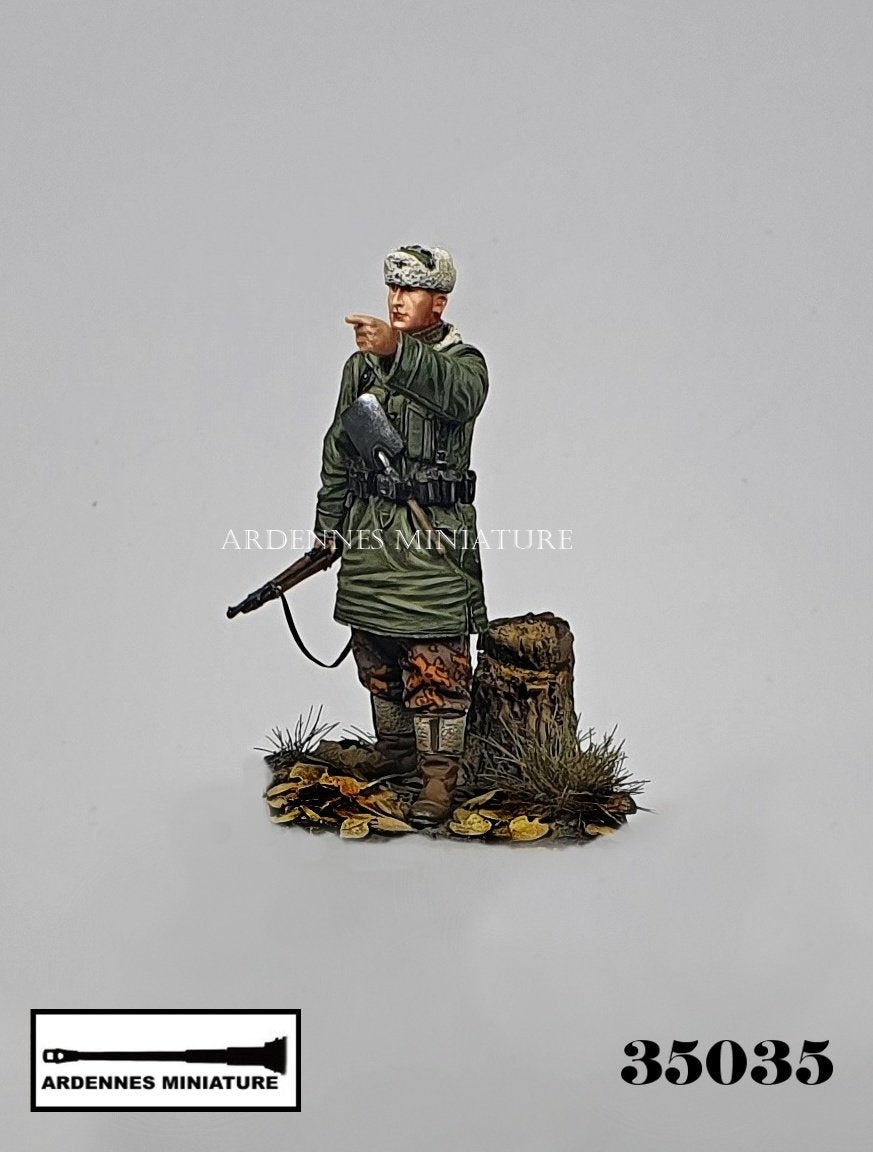 Ardennes Miniature 35035 GERMAN SOLDIER WINTER 1944-1945 1/35 – imagen 2