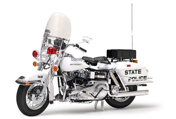 Tamiya 16038 Harley Davidson FLH1200 - Police Bike 1/6 – Bild 4