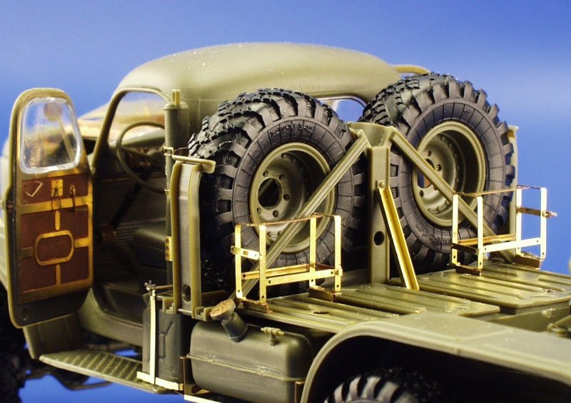Eduard BIG3529 SA-2 MISSILE / ZiL-157 Truck TRUMPETER 1/35 – zdjęcie 11
