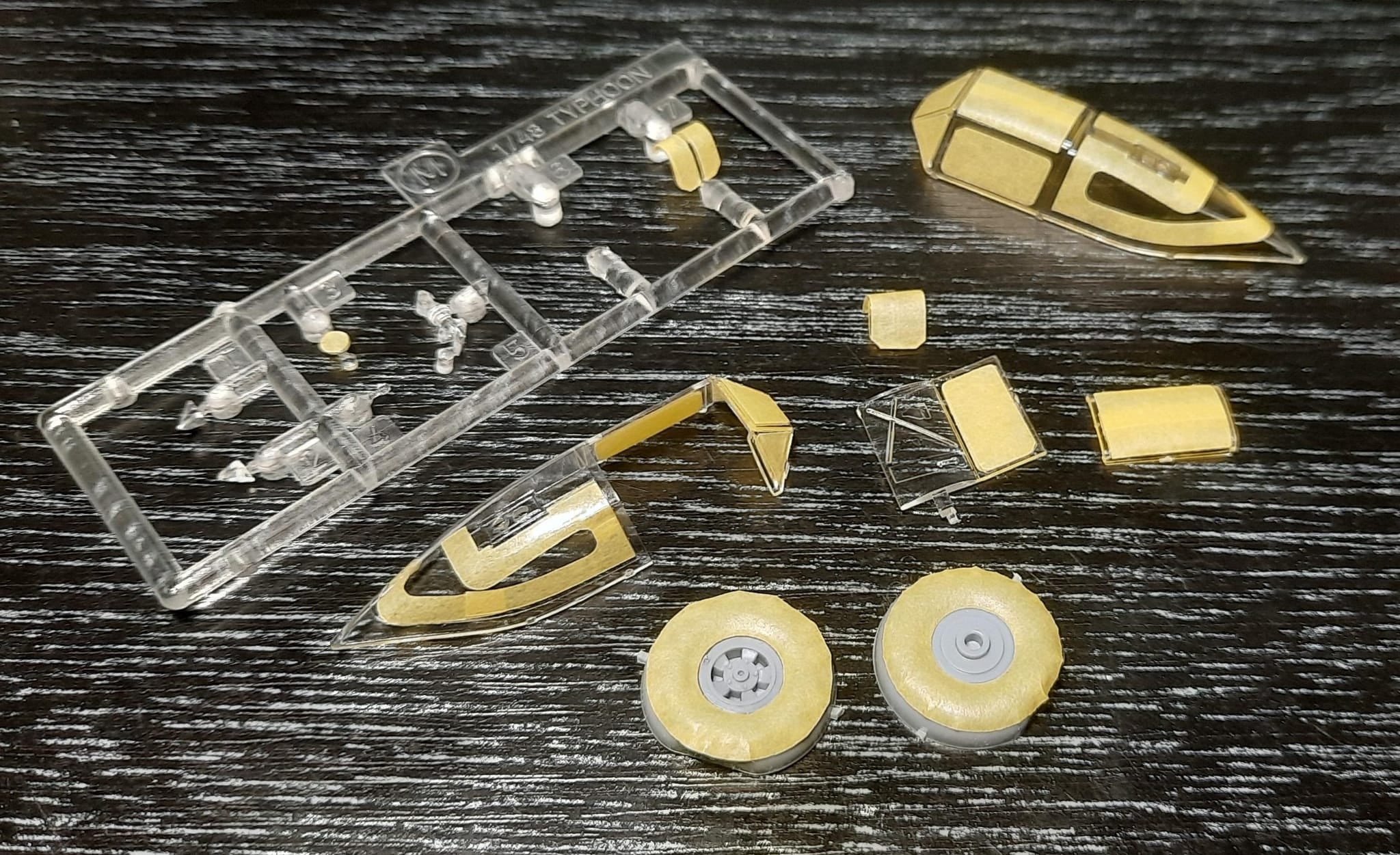 Omask 54092 1/48 Hawker Typhoon Mk. I Car Door Double Sided Mask (for Hasegawa / Hobby 2000) 1/48 – imagen 3